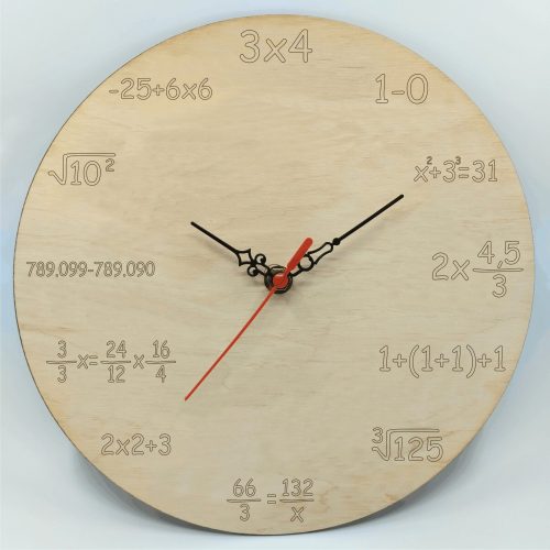 Matematika tanárnak - gravírozott fa óra 25cm
